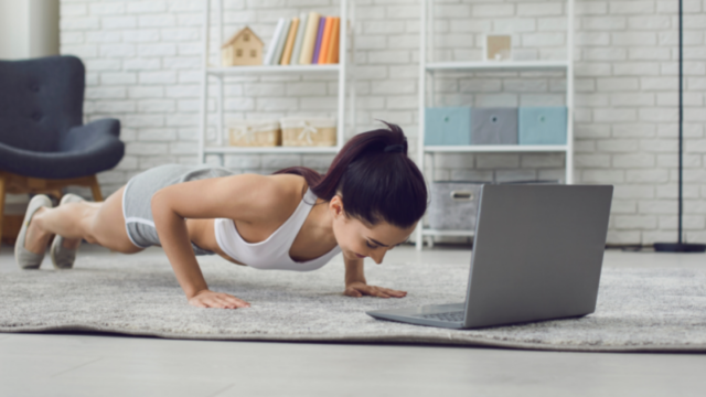 woman doing pushups