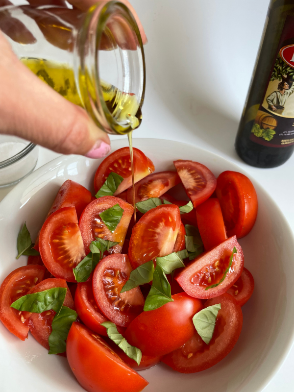 tomato salad with oil