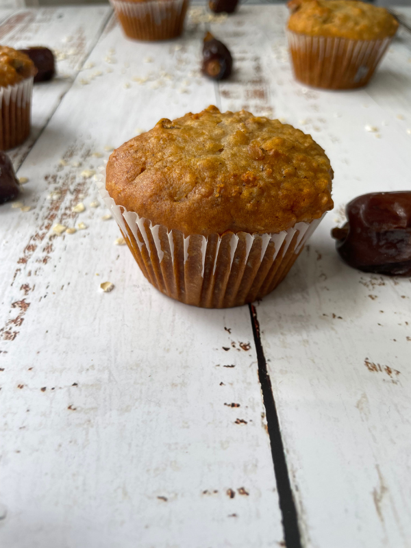 healthy date oatmeal muffins